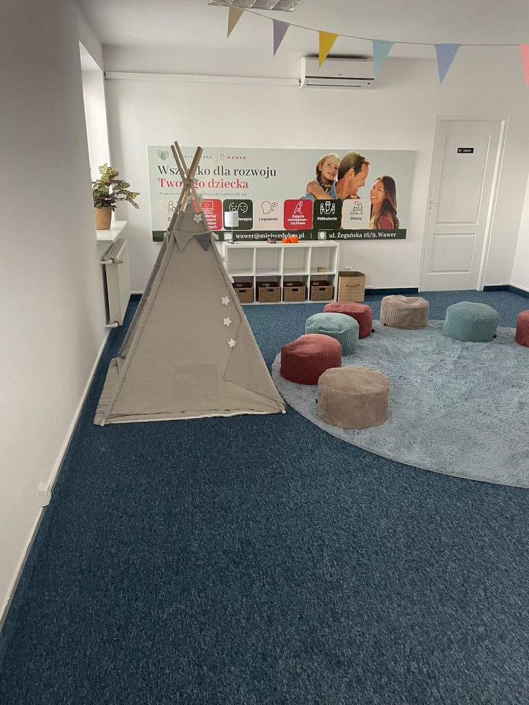 Sala w ośrodku Wawer